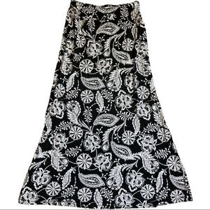 Artisan NY soft flowing skirt size medium